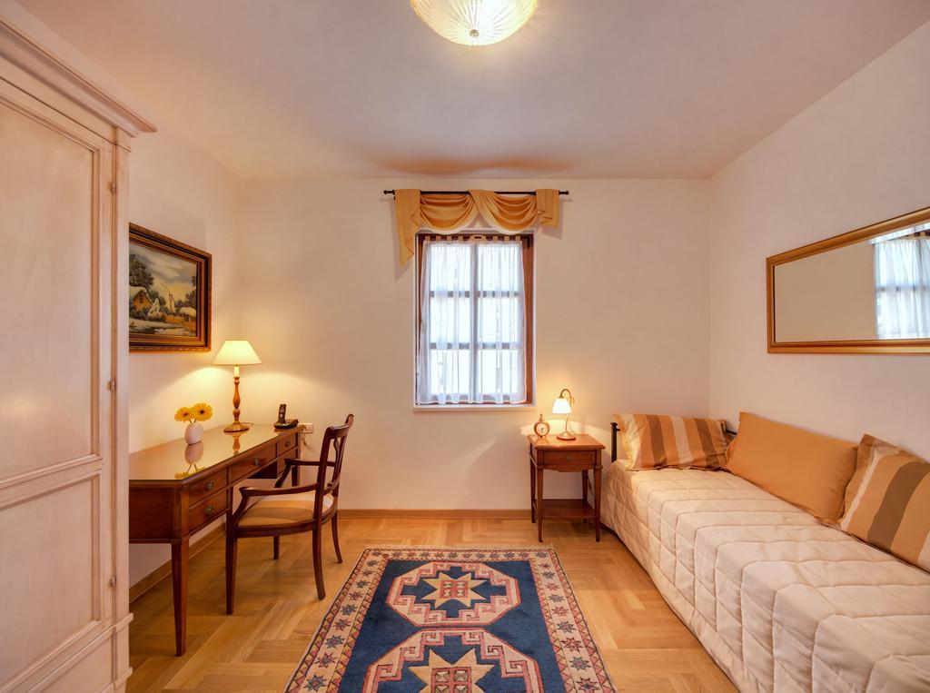 Luxury Boutique Hotel Villa Vulin プーラ 部屋 写真