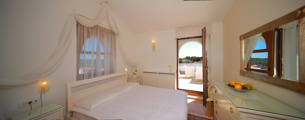 Luxury Boutique Hotel Villa Vulin プーラ エクステリア 写真